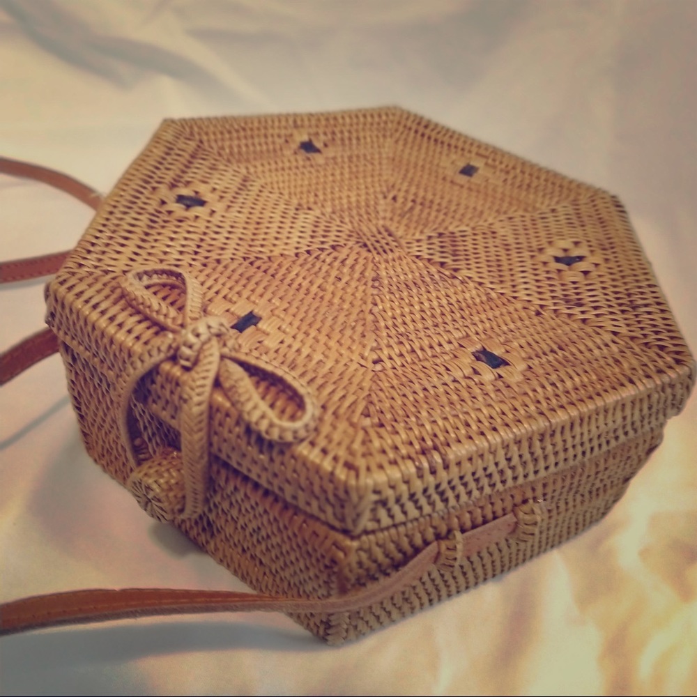 Cute Shoulder-Strap Basket Bag